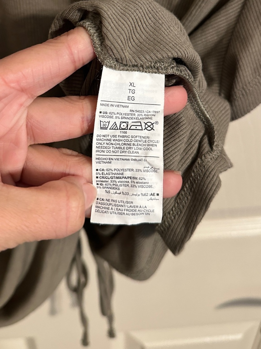 Old Navy Ultralite Go-Dry Short Sleeve Ribbed Drawstring Open Back Top, Green,XL - Picture 3 of 6